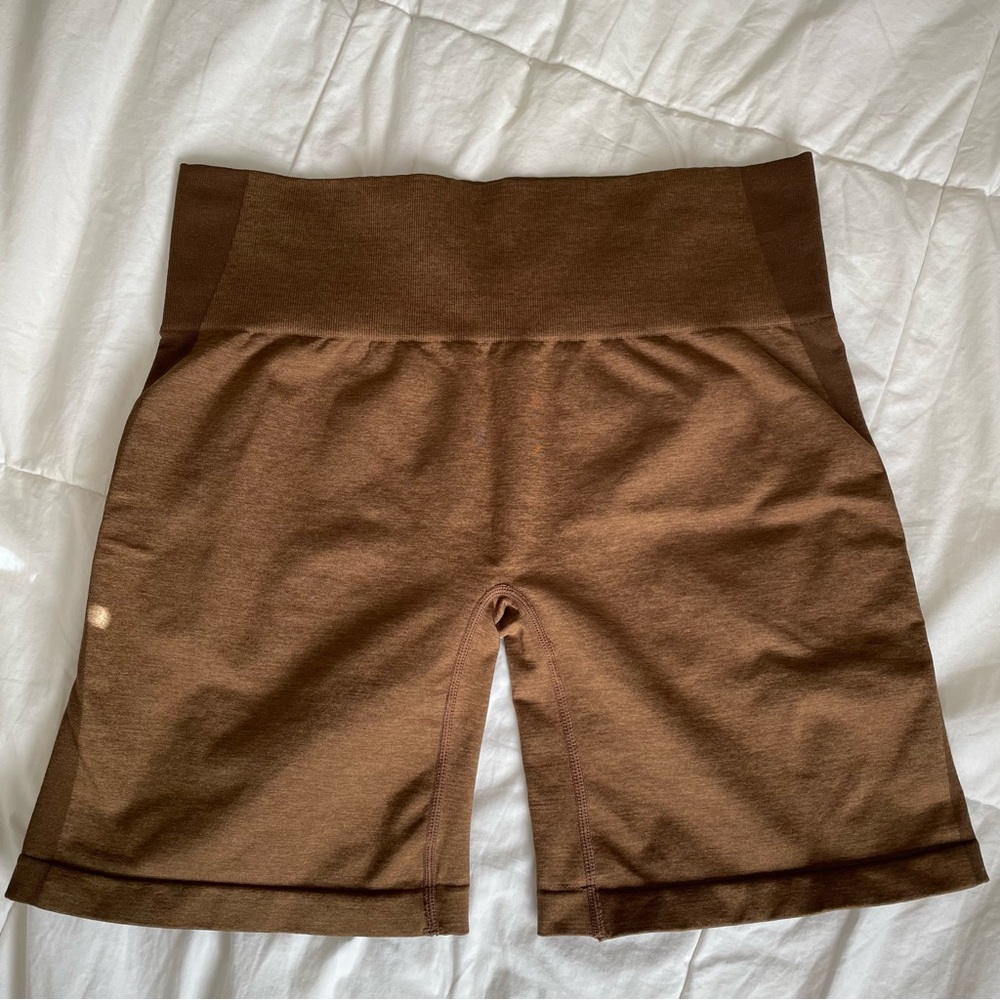 NVGTN Perfomance Shorts Women's L Mocha NWOT